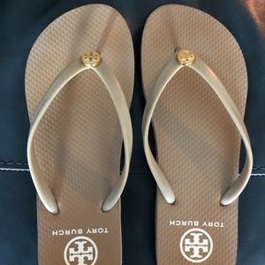 Tory Burch Khaki Flip Flop SZ7